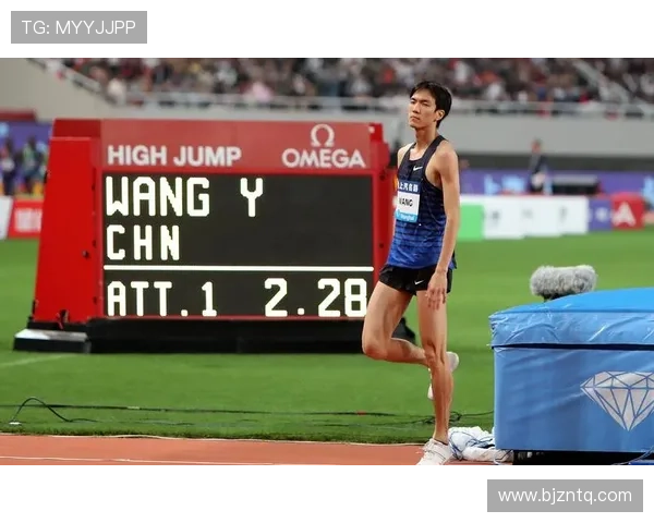 上海网球队在钻石联赛中以98分稳居积分榜首位展现强劲实力