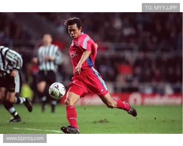 中国足球明星最新动态与成就分析引发球迷热议